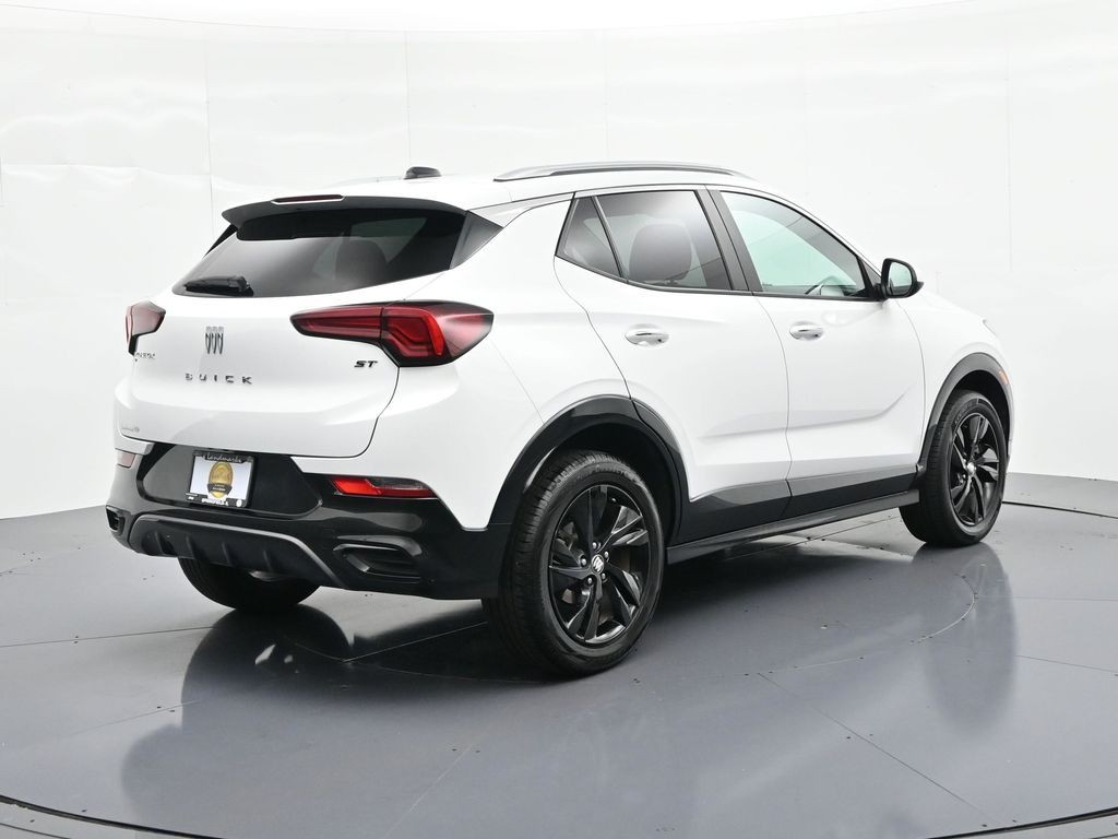 Buick Encore GX Vehicle Full-screen Gallery Image 6