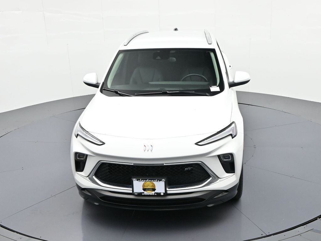 Buick Encore GX Vehicle Full-screen Gallery Image 15