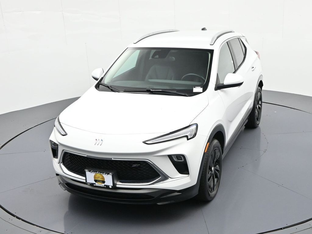 Buick Encore GX Vehicle Full-screen Gallery Image 16