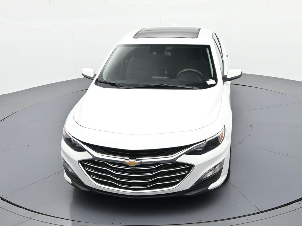 Chevrolet Malibu Vehicle Full-screen Gallery Image 15