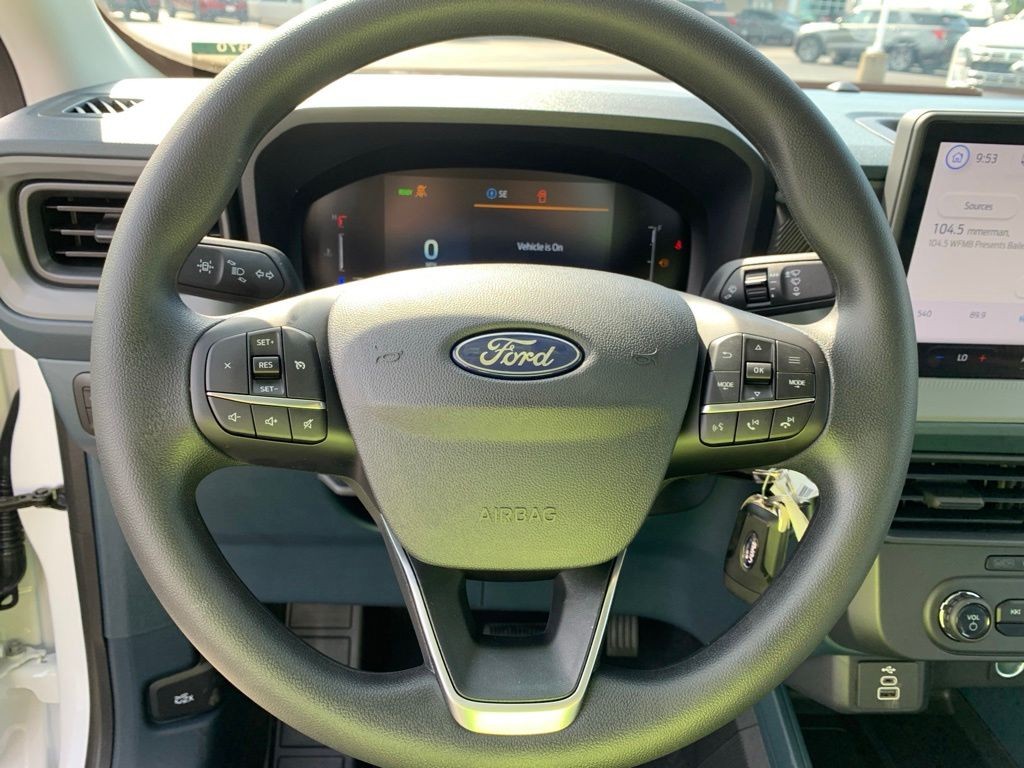 Ford Maverick Vehicle Full-screen Gallery Image 17