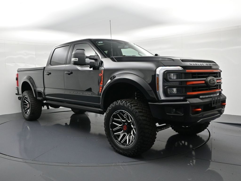 Ford F-250SD Vehicle Full-screen Gallery Image 4