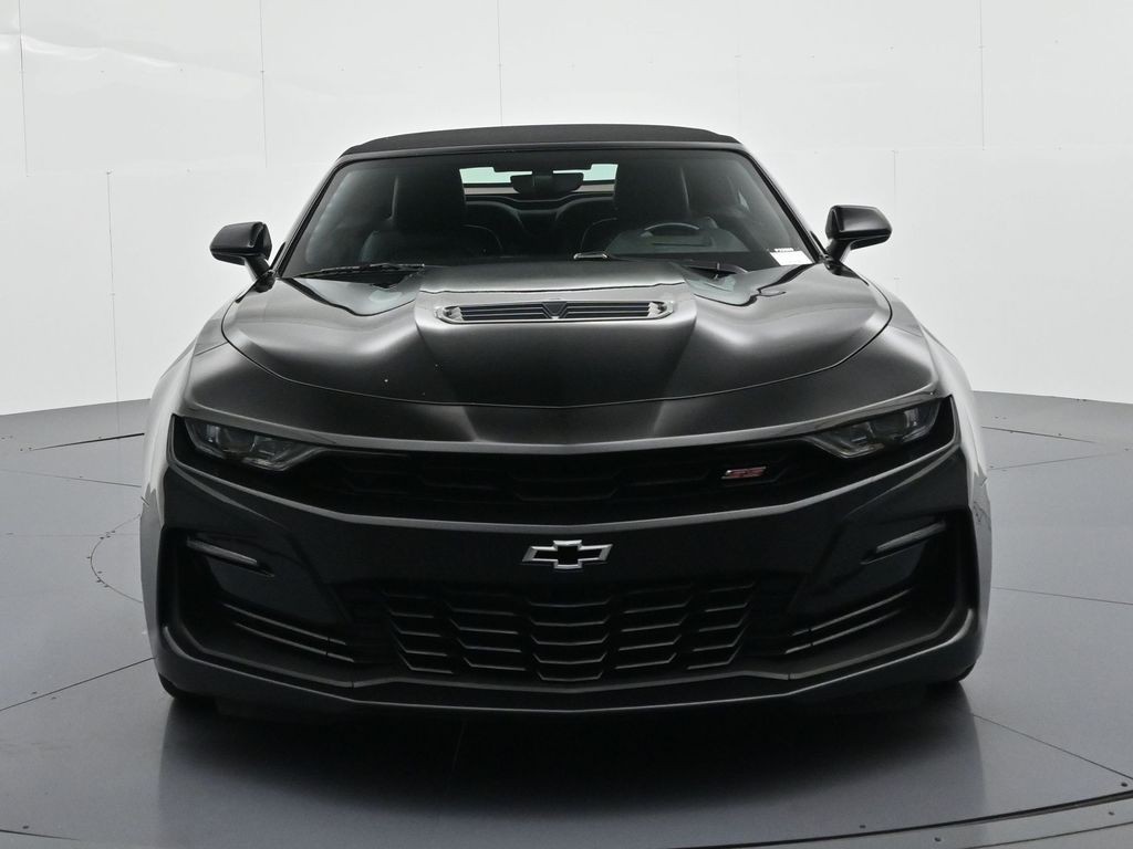 Chevrolet Camaro Vehicle Full-screen Gallery Image 03