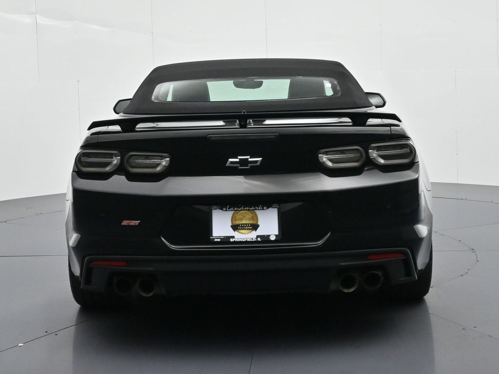 Chevrolet Camaro Vehicle Full-screen Gallery Image 07
