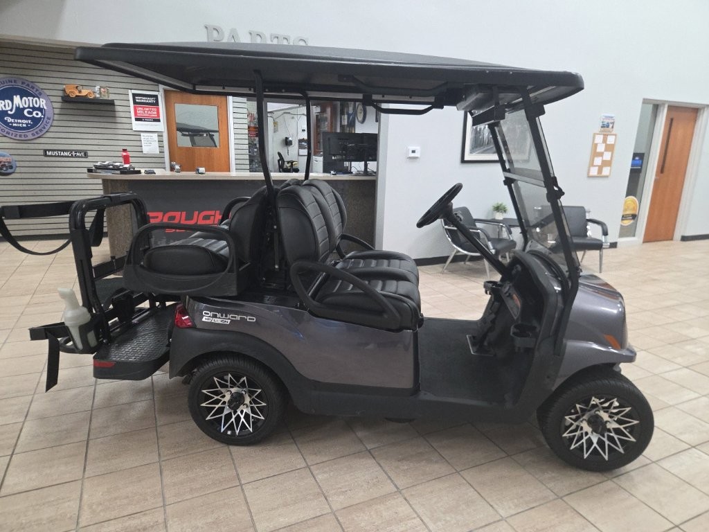 Club Club Car Vehicle Full-screen Gallery Image 4