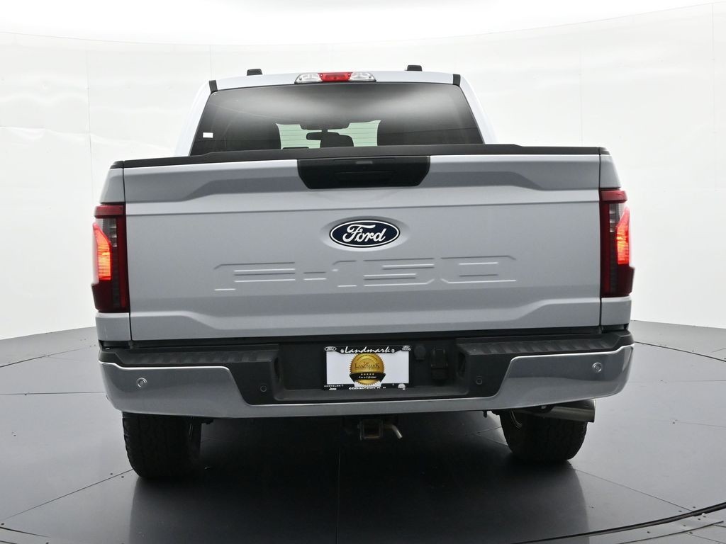 Ford F-150 Vehicle Full-screen Gallery Image 7