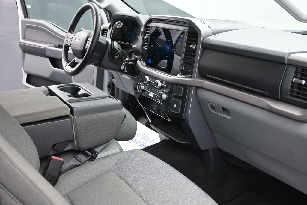 Ford F-150 Vehicle Full-screen Gallery Image 10