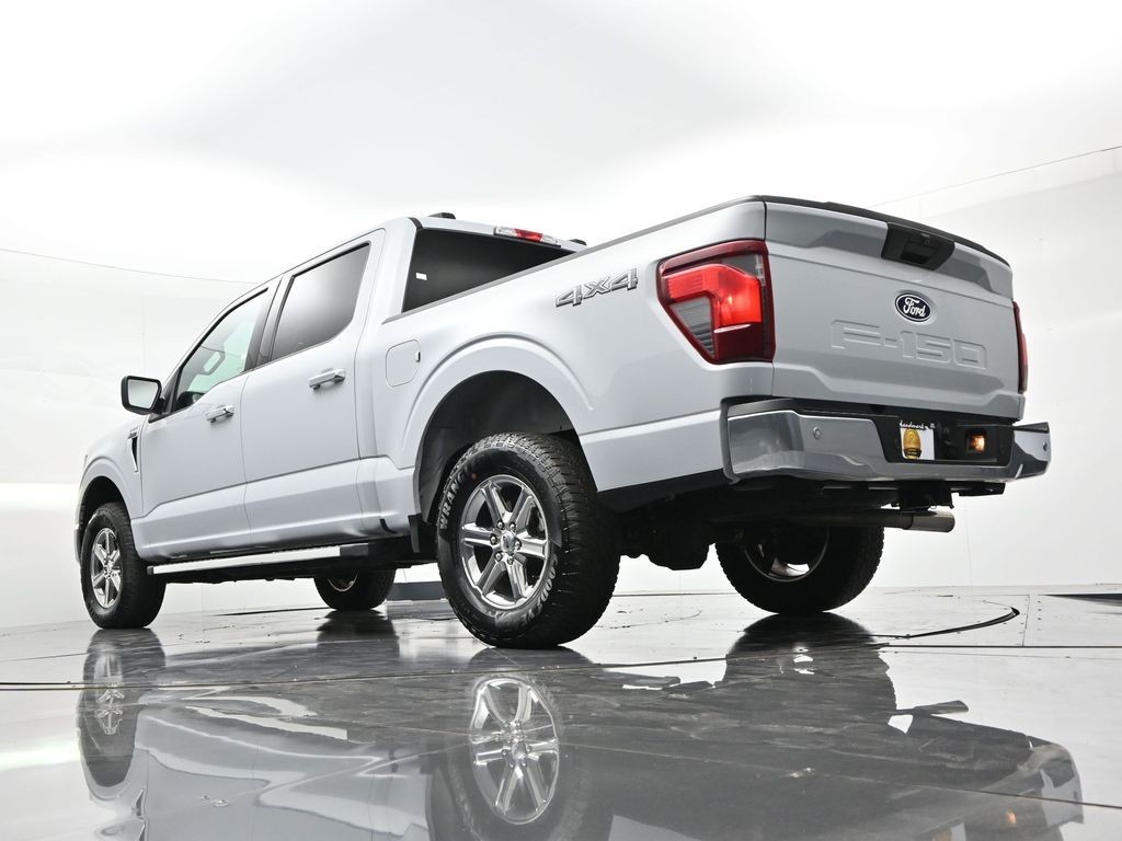 Ford F-150 Vehicle Full-screen Gallery Image 22
