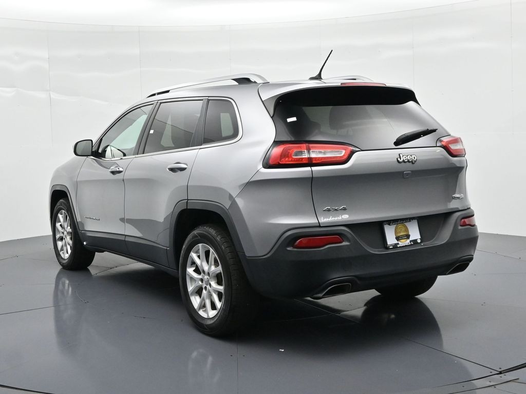 Jeep Cherokee Vehicle Full-screen Gallery Image 8