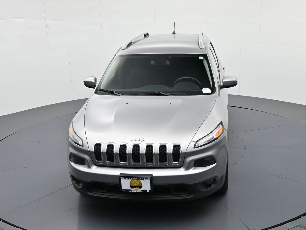 Jeep Cherokee Vehicle Full-screen Gallery Image 14