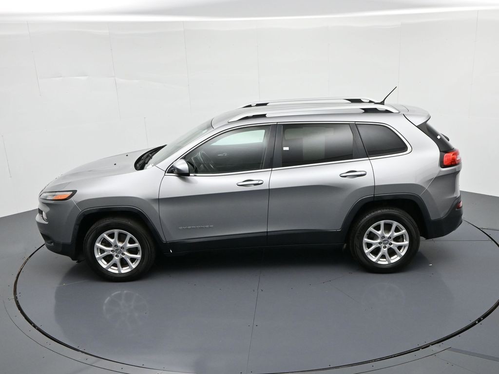 Jeep Cherokee Vehicle Full-screen Gallery Image 16