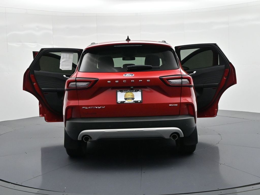Ford Escape Vehicle Full-screen Gallery Image 27