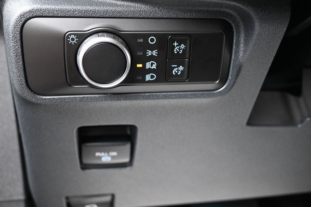 Ford Bronco Vehicle Full-screen Gallery Image 16