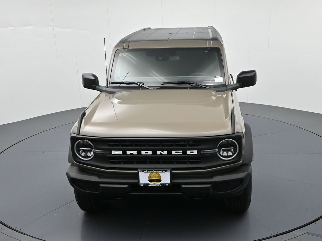 Ford Bronco Vehicle Full-screen Gallery Image 19