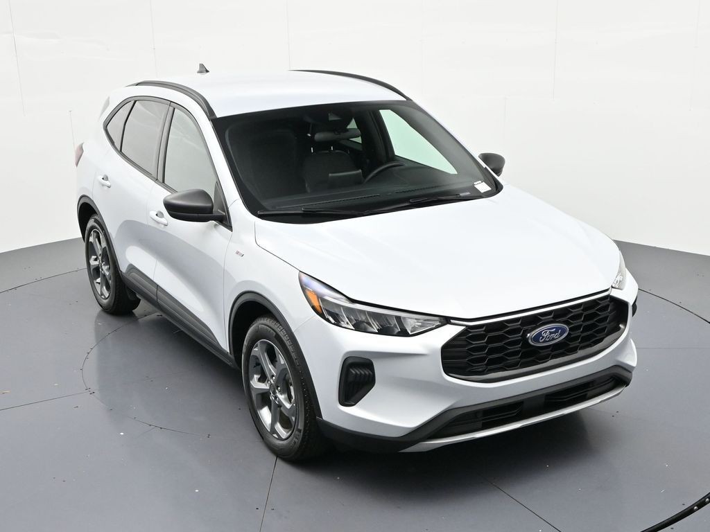 Ford Escape Vehicle Full-screen Gallery Image 14