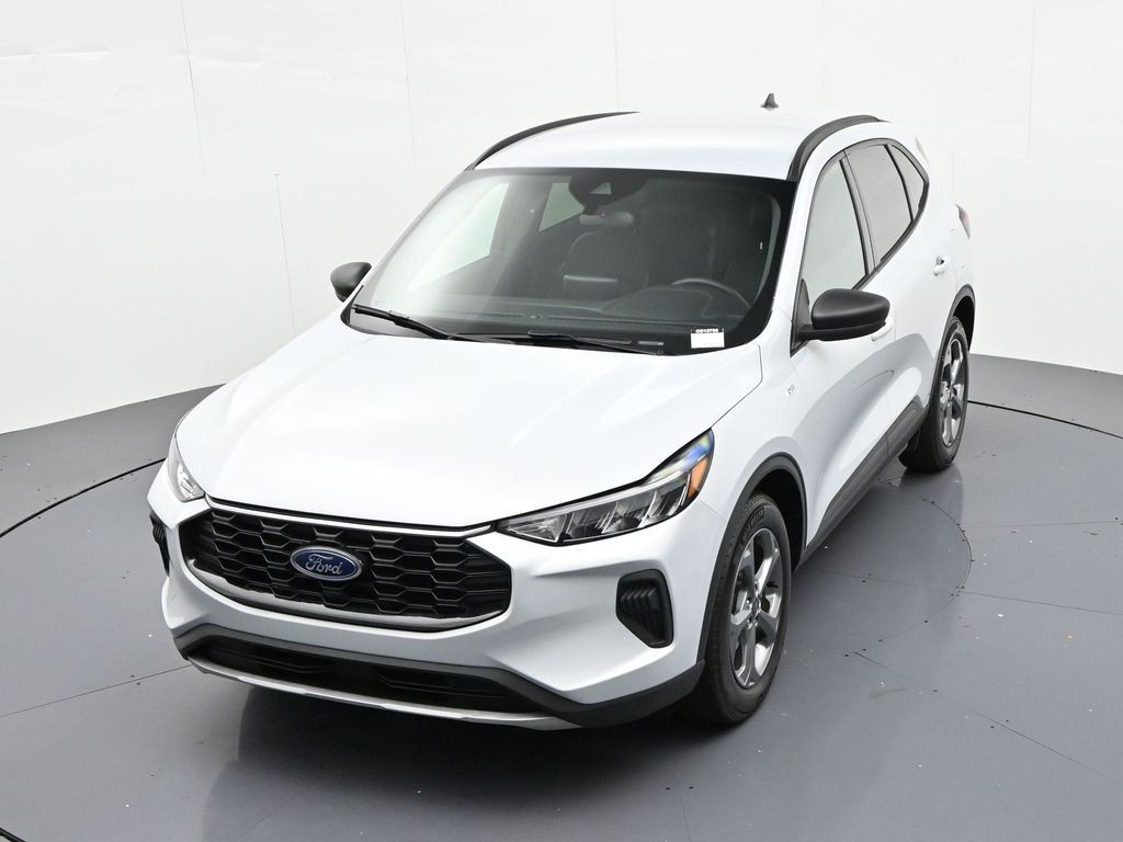 Ford Escape Vehicle Full-screen Gallery Image 16