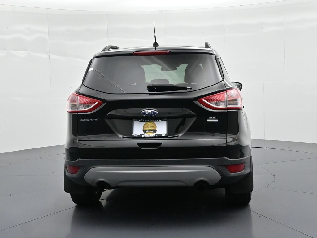 Ford Escape Vehicle Full-screen Gallery Image 7
