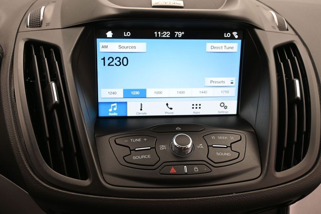 Ford Escape Vehicle Full-screen Gallery Image 11