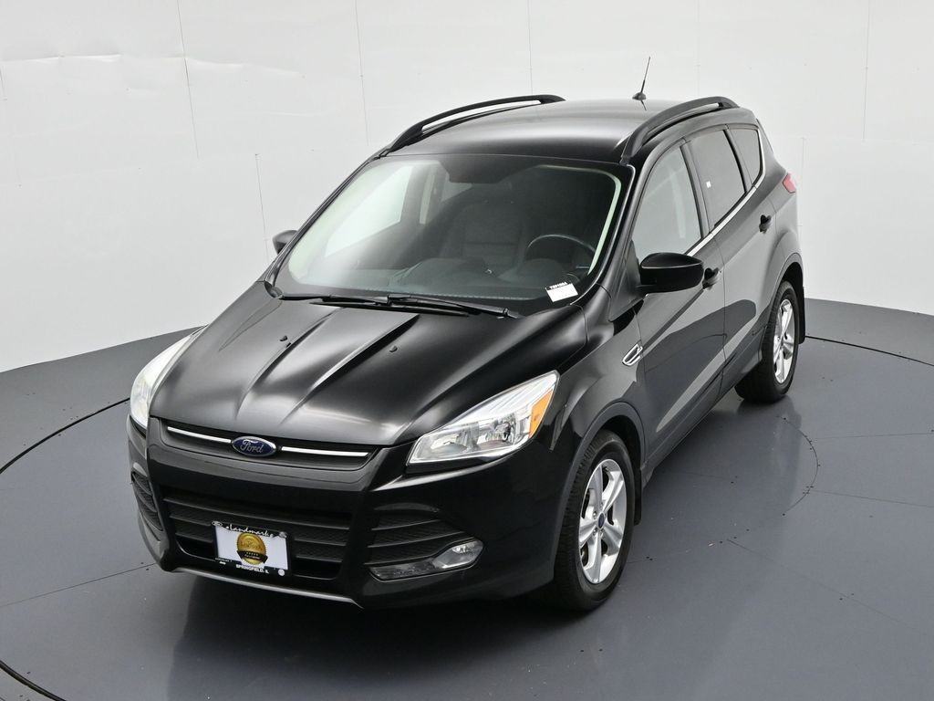 Ford Escape Vehicle Full-screen Gallery Image 18