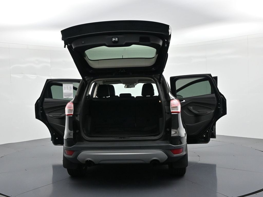 Ford Escape Vehicle Full-screen Gallery Image 27
