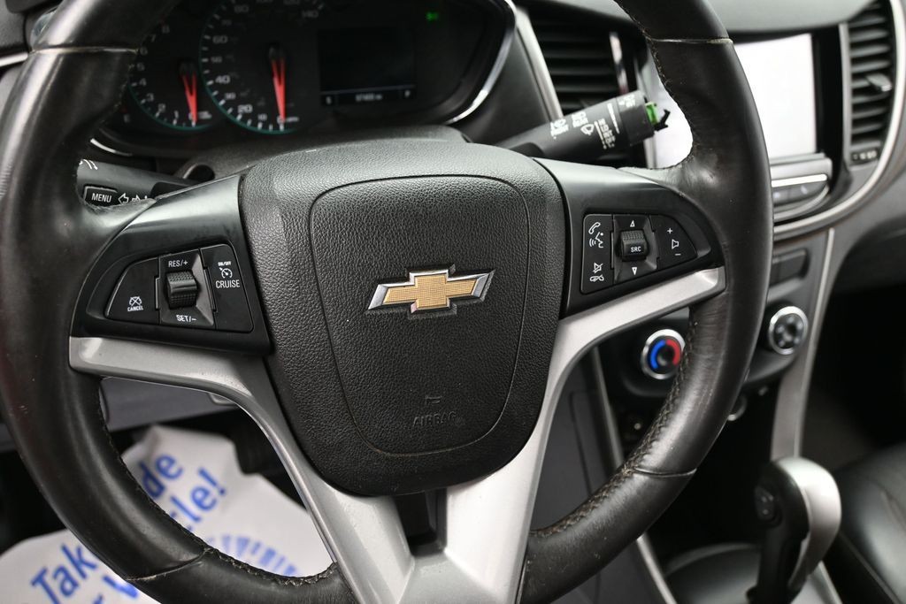 Chevrolet Trax Vehicle Full-screen Gallery Image 12