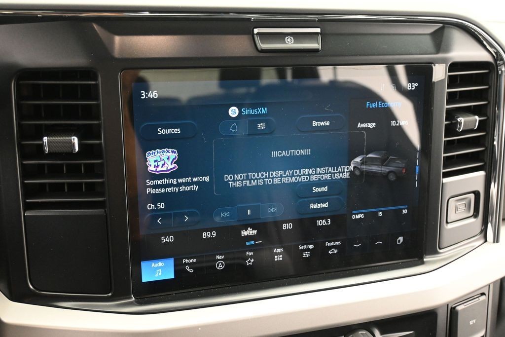 Ford F-250SD Vehicle Full-screen Gallery Image 11