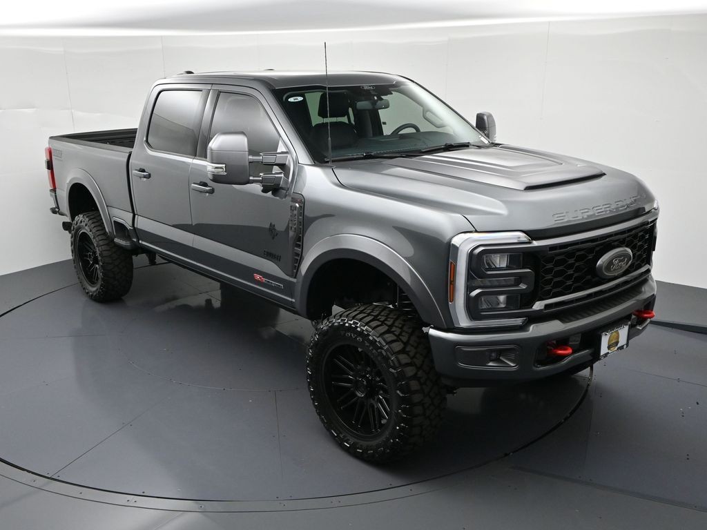 Ford F-250SD Vehicle Full-screen Gallery Image 17
