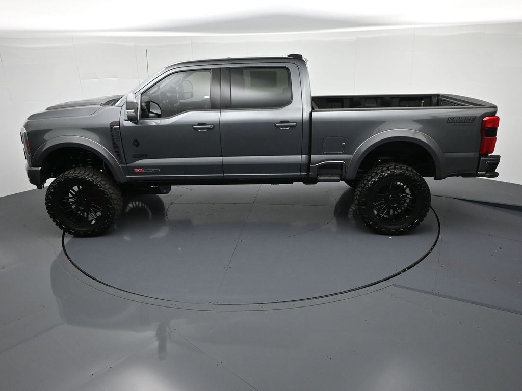 Ford F-250SD Vehicle Full-screen Gallery Image 20