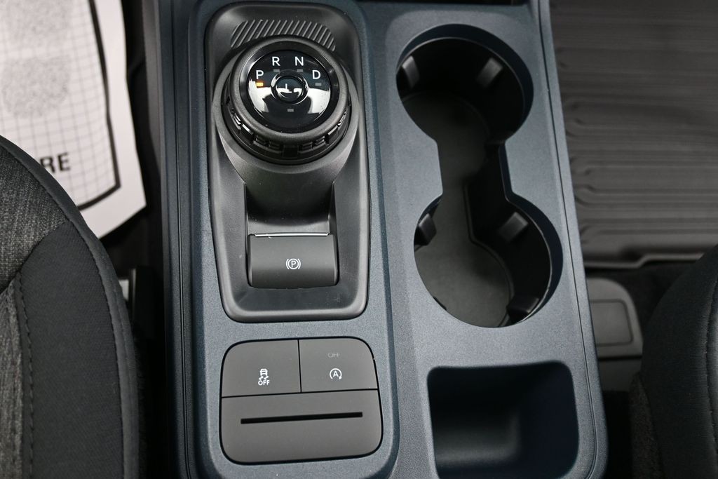 Ford Maverick Vehicle Full-screen Gallery Image 12