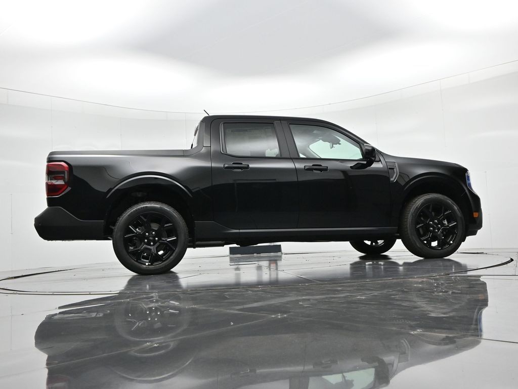 Ford Maverick Vehicle Full-screen Gallery Image 24