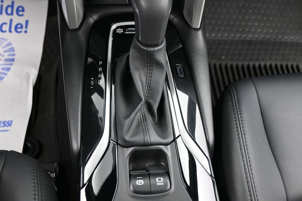 Toyota Corolla Cross Vehicle Full-screen Gallery Image 12