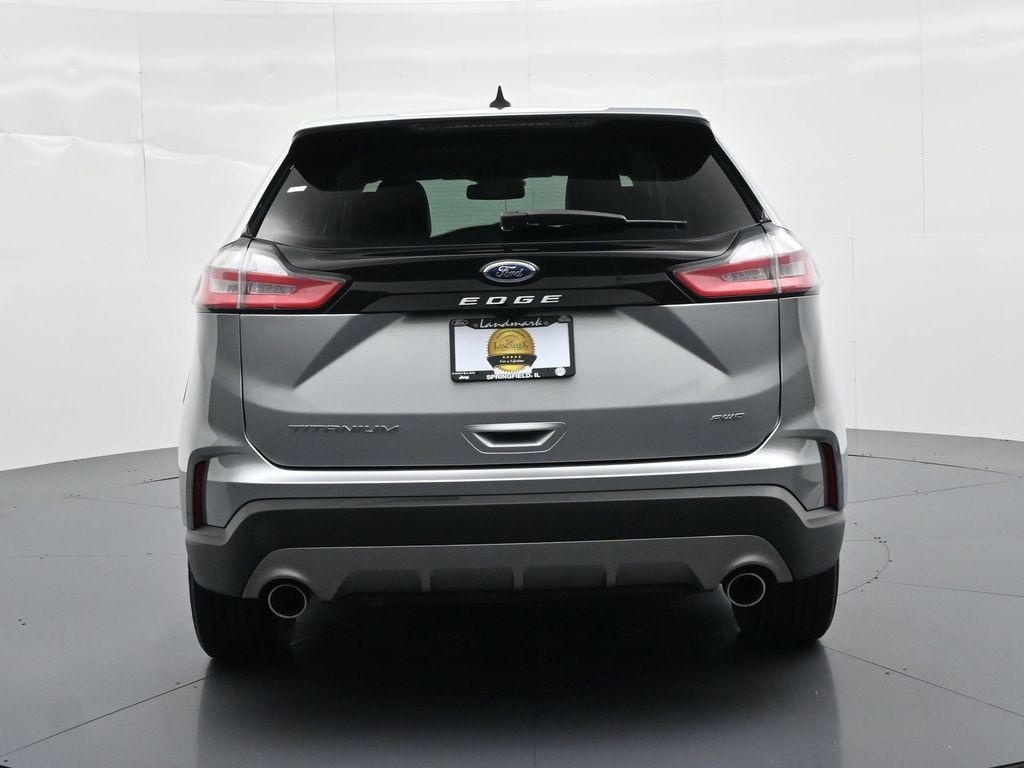 Ford Edge Vehicle Full-screen Gallery Image 7