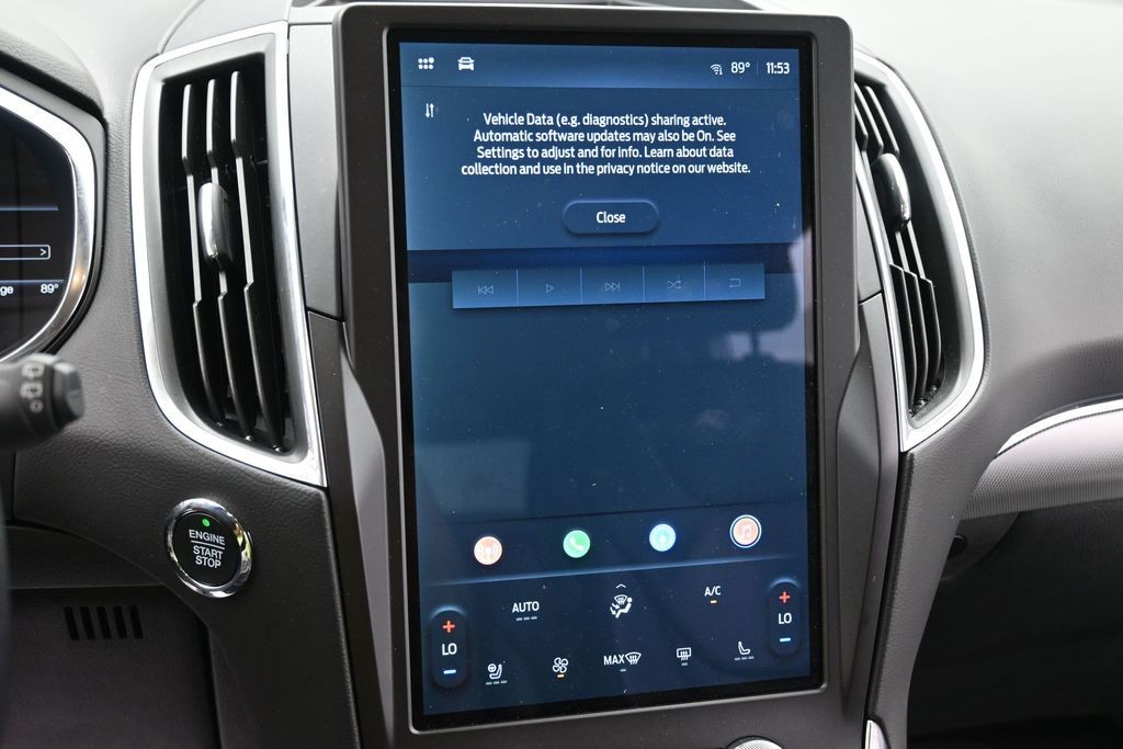 Ford Edge Vehicle Full-screen Gallery Image 10