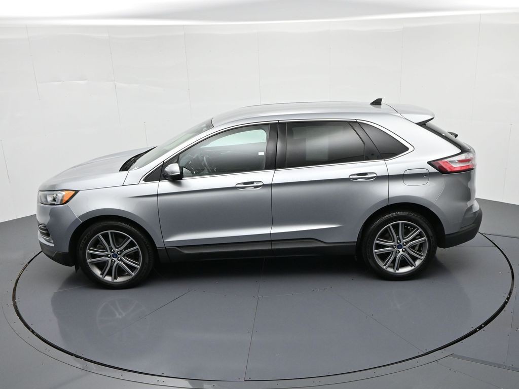Ford Edge Vehicle Full-screen Gallery Image 18