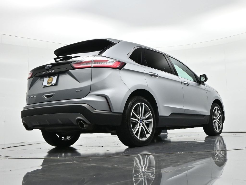 Ford Edge Vehicle Full-screen Gallery Image 21