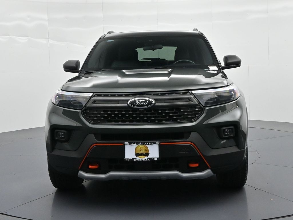 Ford Explorer Vehicle Full-screen Gallery Image 03