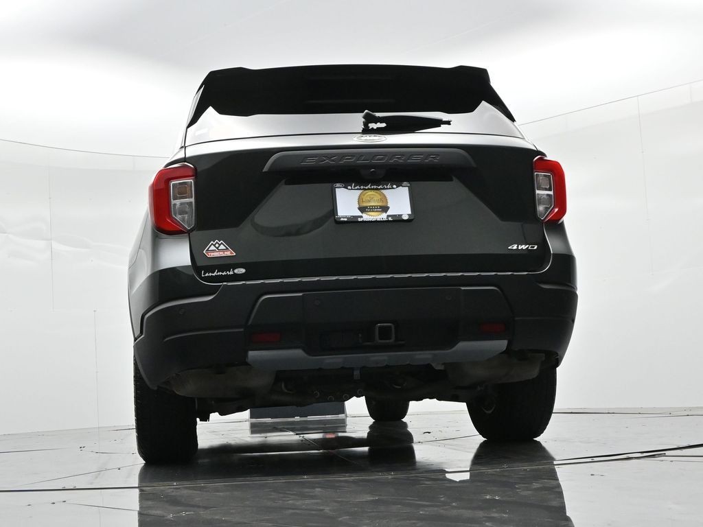 Ford Explorer Vehicle Full-screen Gallery Image 23