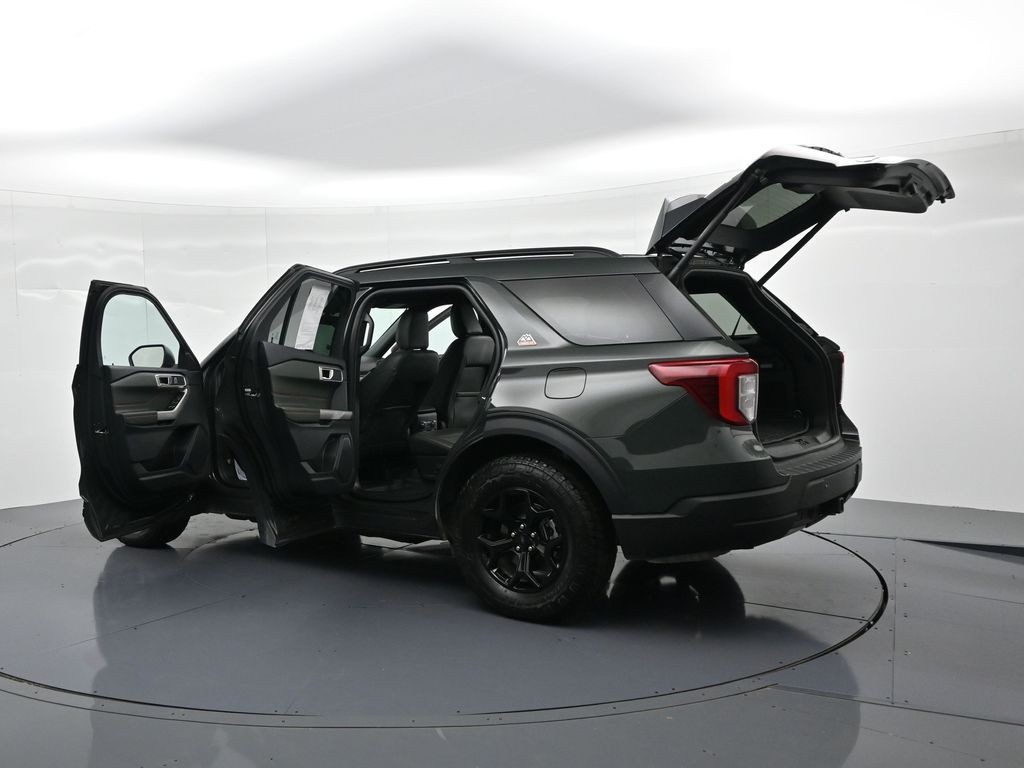 Ford Explorer Vehicle Full-screen Gallery Image 27