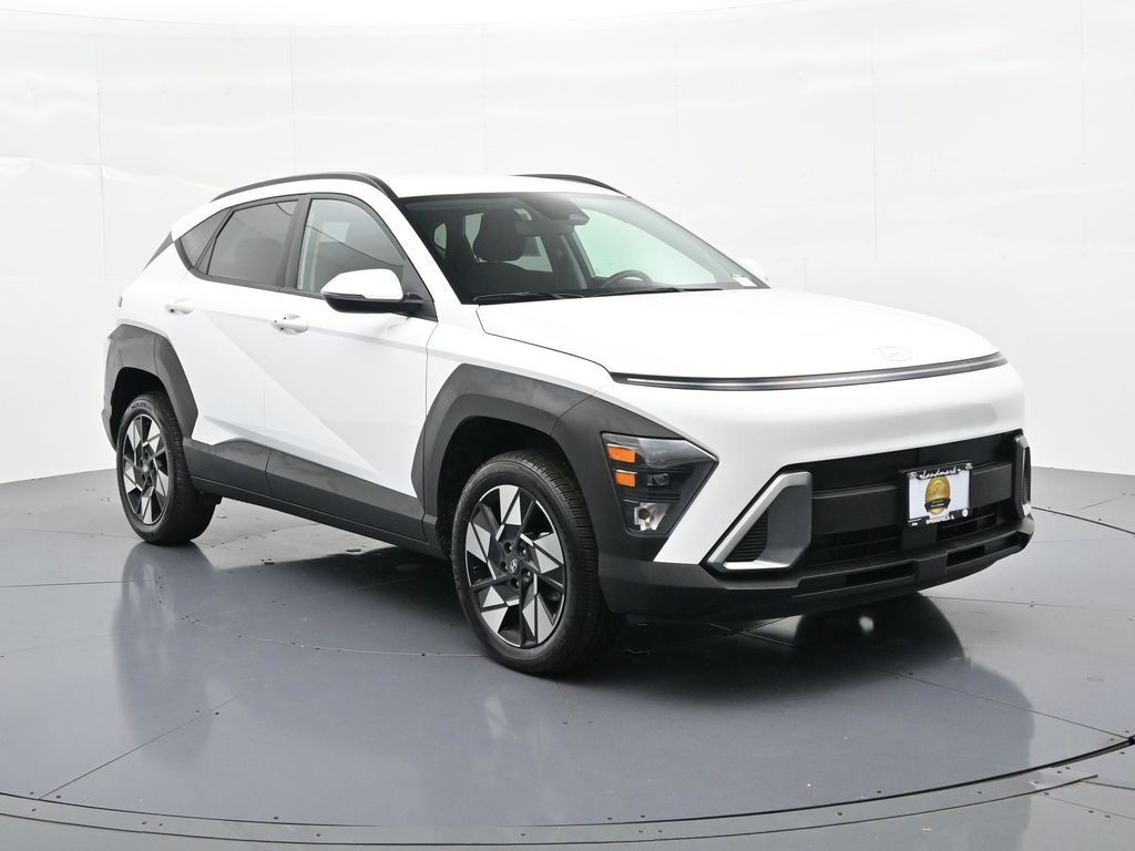 Hyundai Kona Vehicle Full-screen Gallery Image 4