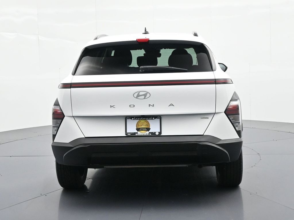 Hyundai Kona Vehicle Full-screen Gallery Image 7