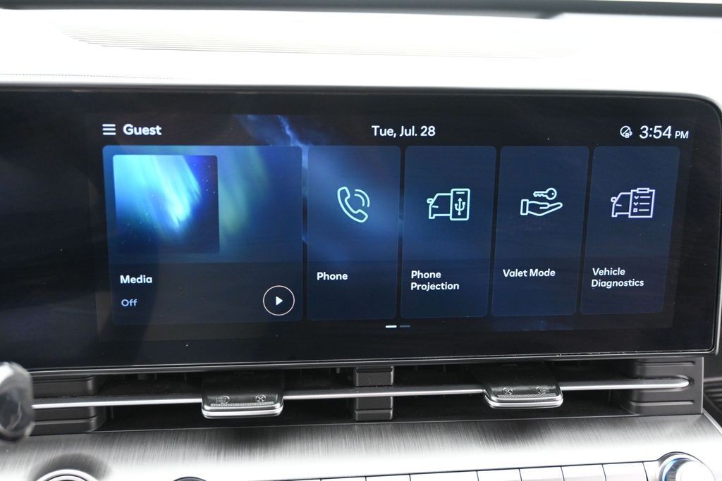 Hyundai Kona Vehicle Full-screen Gallery Image 11