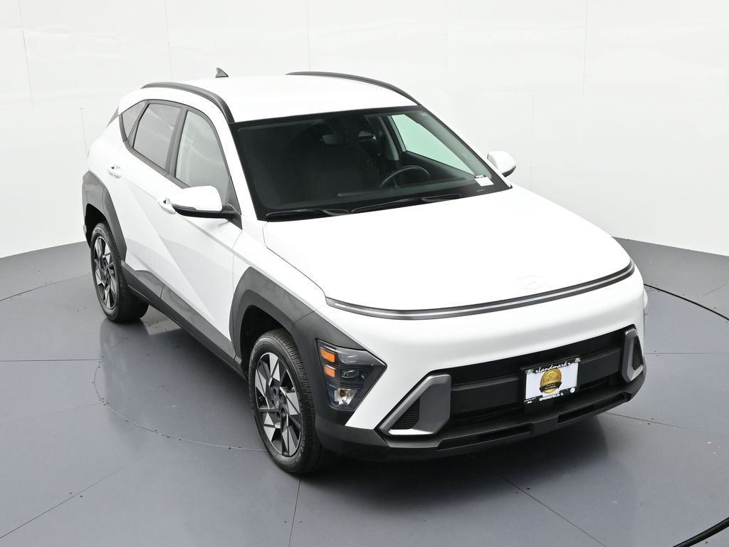 Hyundai Kona Vehicle Full-screen Gallery Image 16