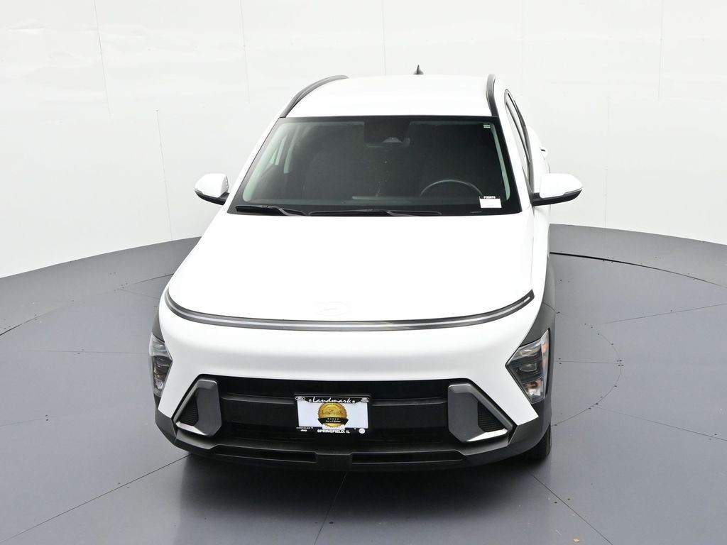 Hyundai Kona Vehicle Full-screen Gallery Image 17