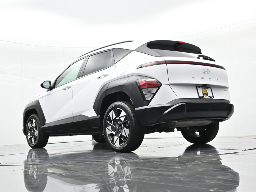 Hyundai Kona Vehicle Full-screen Gallery Image 20
