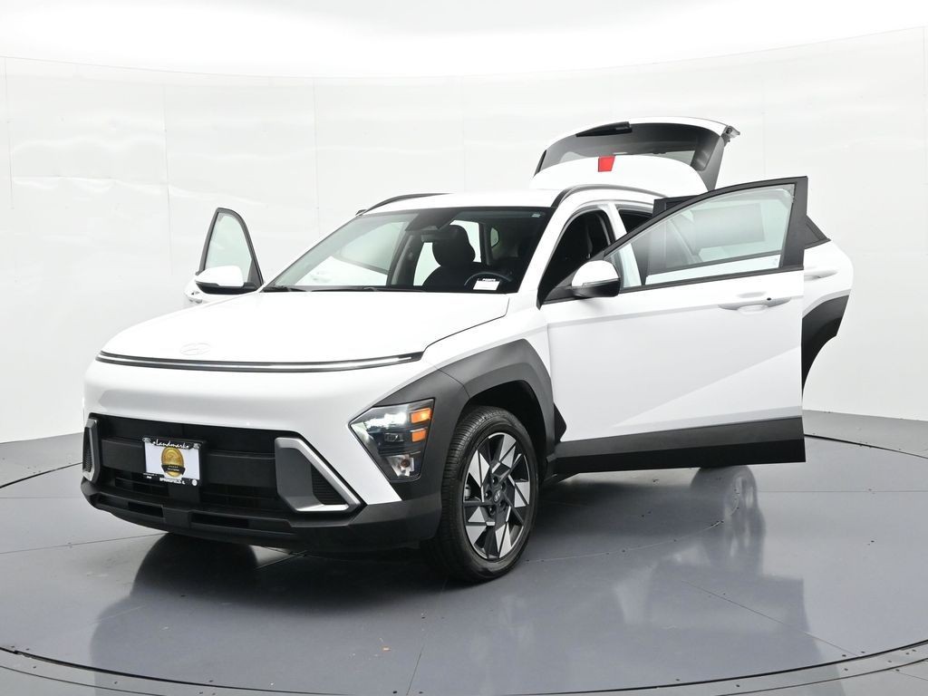 Hyundai Kona Vehicle Full-screen Gallery Image 26