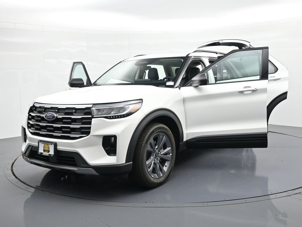 Ford Explorer Vehicle Full-screen Gallery Image 27