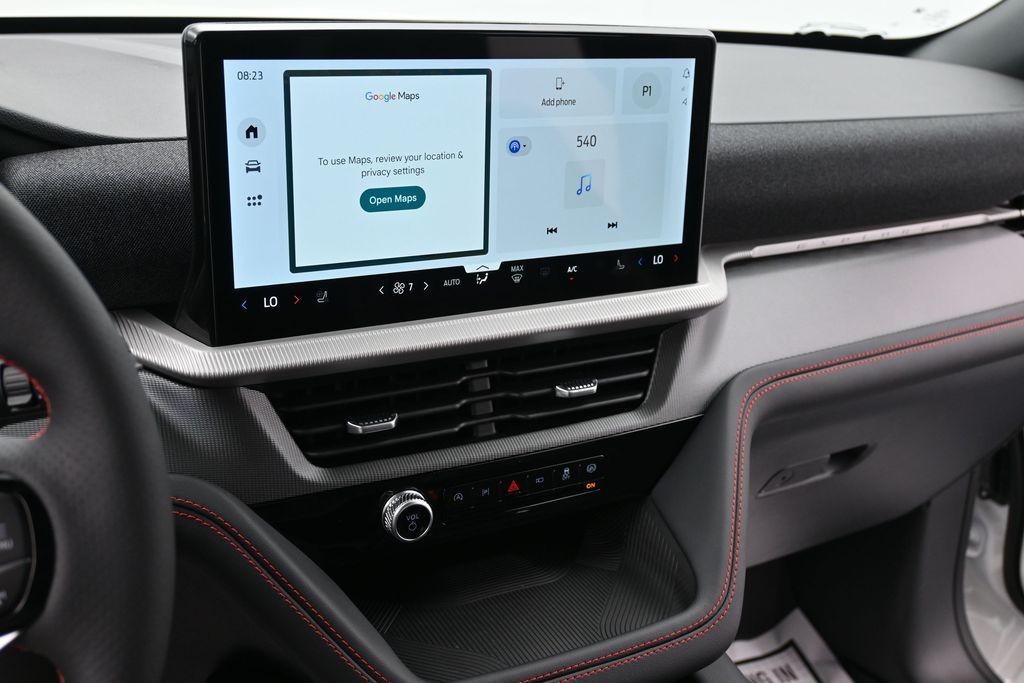 Ford Explorer Vehicle Full-screen Gallery Image 14