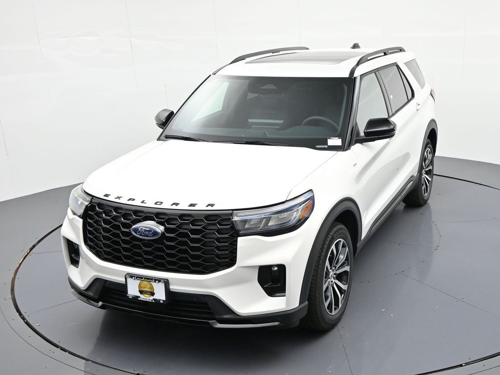 Ford Explorer Vehicle Full-screen Gallery Image 20