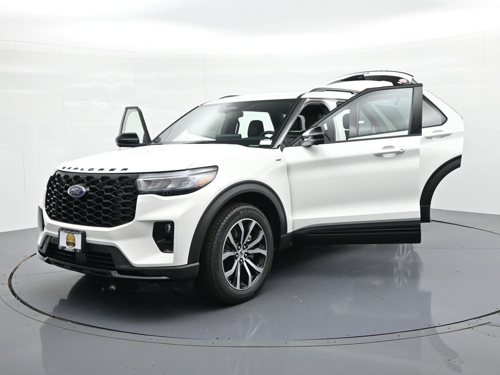Ford Explorer Vehicle Full-screen Gallery Image 28