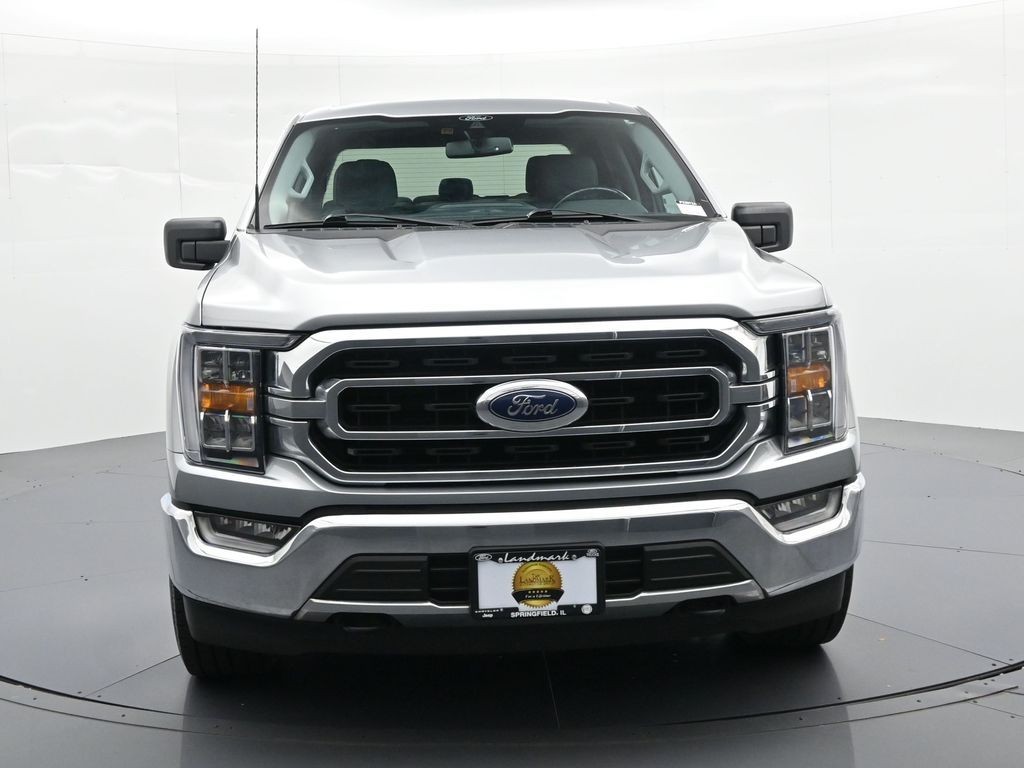 Ford F-150 Vehicle Full-screen Gallery Image 03